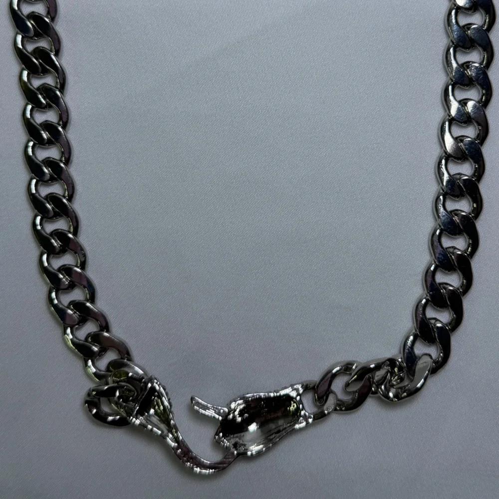 Brand New Silver Snake Gothic Cuban Chain Bold Statement Rhinestone 17” Necklace
